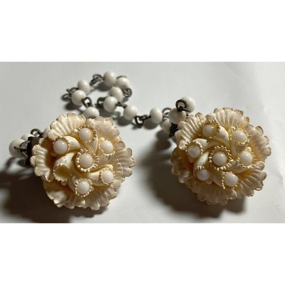 Vintage Sweater Clips 1950's 4-Pieces Pearl Leaf Celluloid Tiger Eye Pearl Bars - Picture 6 of 7